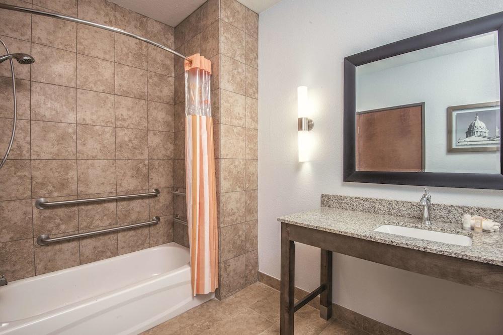 La Quinta By Wyndham Guthrie Hotel Luaran gambar