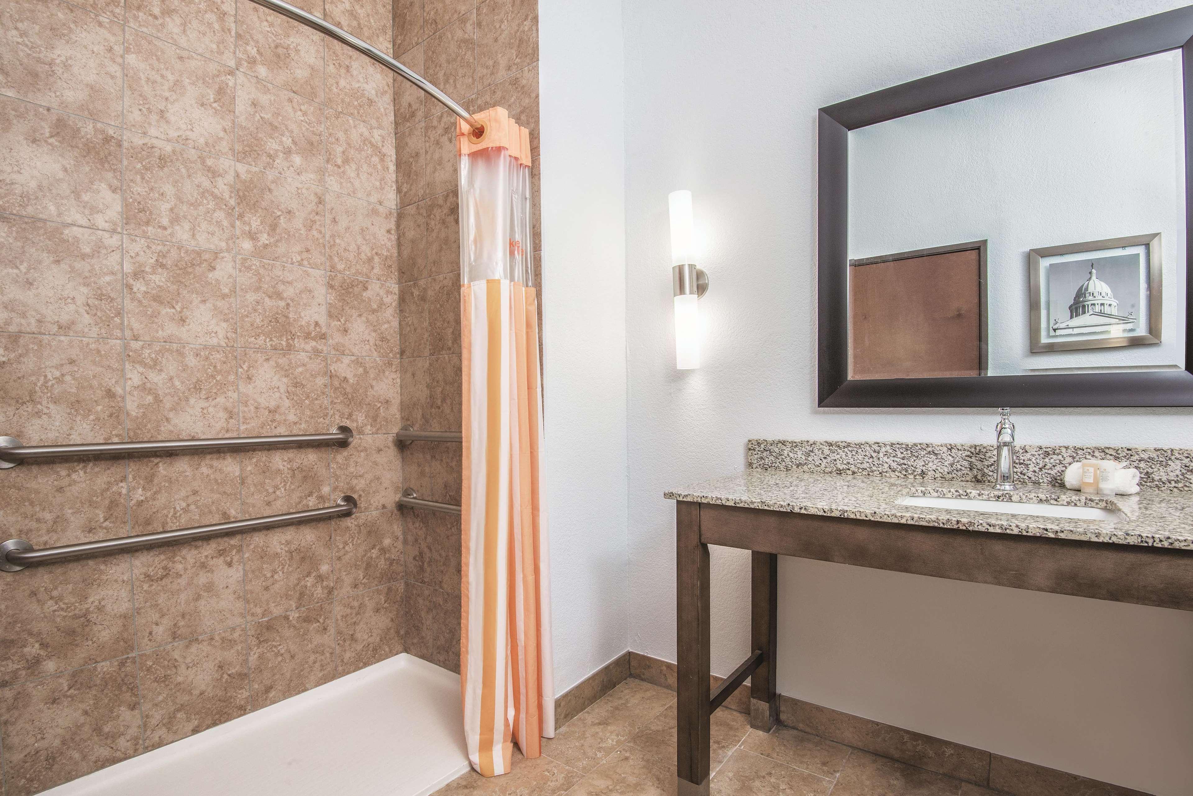 La Quinta By Wyndham Guthrie Hotel Luaran gambar