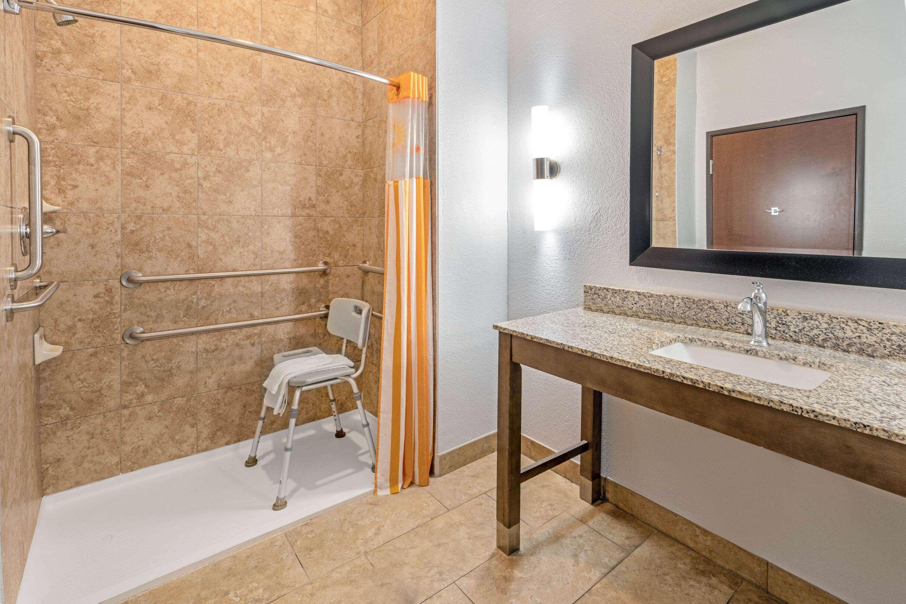 La Quinta By Wyndham Guthrie Hotel Luaran gambar